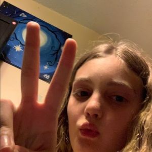 Meet your Posher, Dakota